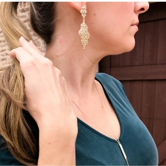 Kendra Scott Gold Renee Earrings - Picture 13 of 16